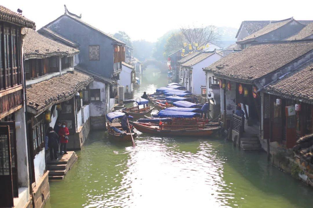 张菁月任中国代表团旗手